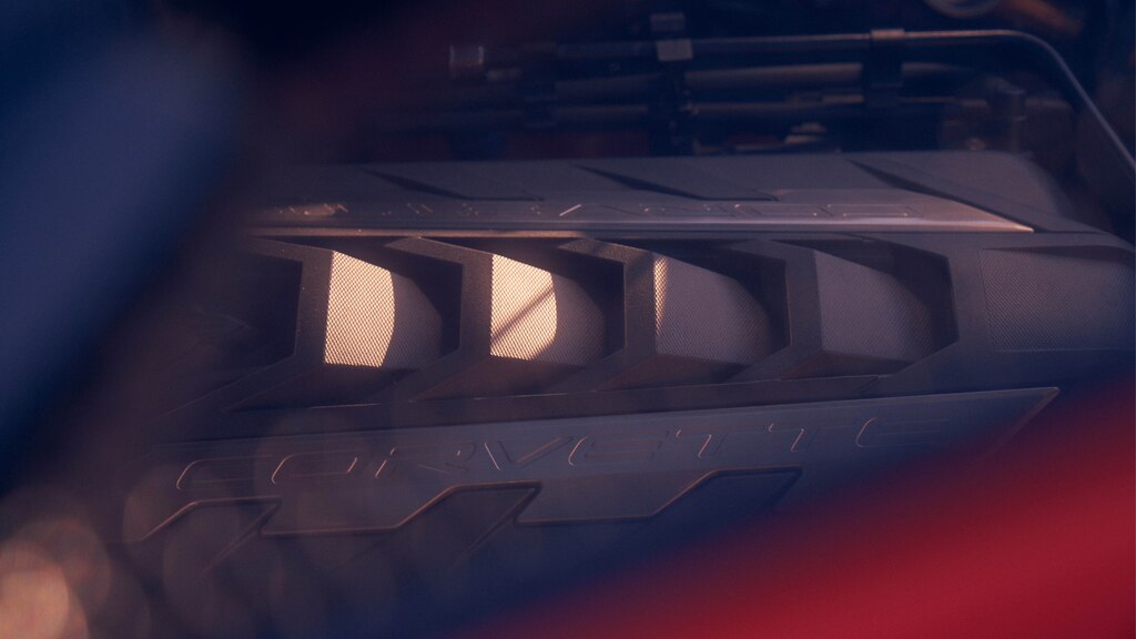 Un primer plano del bloque de motor de un Corvette 2020.