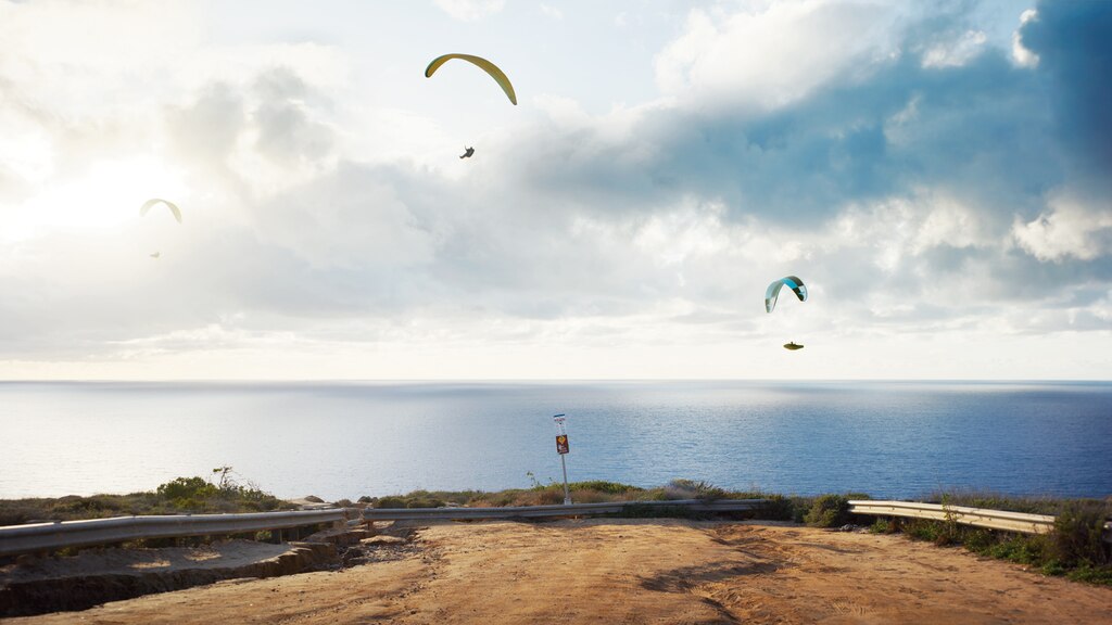 Torrey Pines Gliderport en La Jolla, California, es un lugar popular para los amantes del ala delta.
