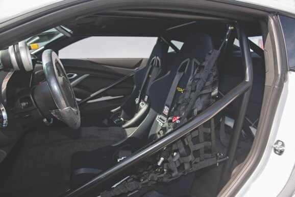 Tren motriz personalizado del chasis rodante Camaro certificado por la NHRA de Chevrolet Performance
