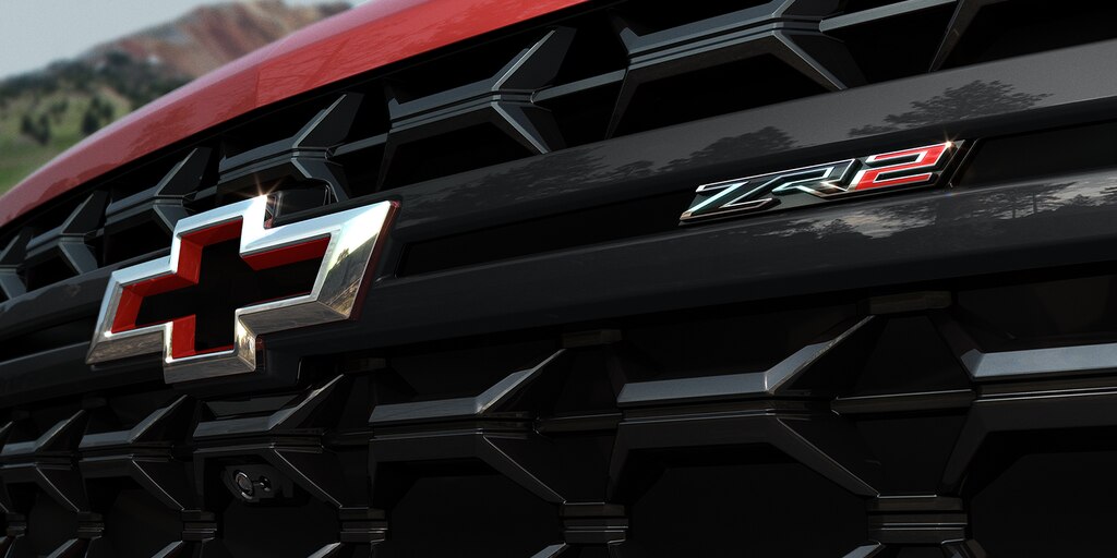 Emblema ZR2 en la parrilla de la Silverado HD 2024