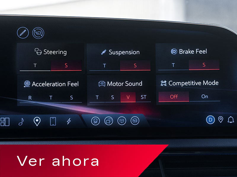 La pantalla de infoentretenimiento de una Cadillac LYRIQ, en la que se exhiben los ajustes de desempeño personalizables, que incluyen dirección, suspensión, sensación de frenado, sensación de aceleración, sonido del motor y modo competitivo.